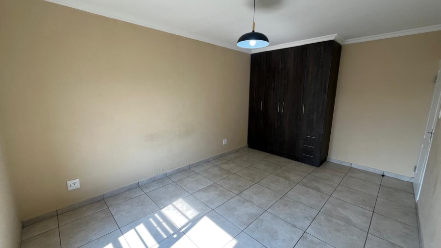 To Let 4 Bedroom Property for Rent in Fountains Estate Eastern Cape